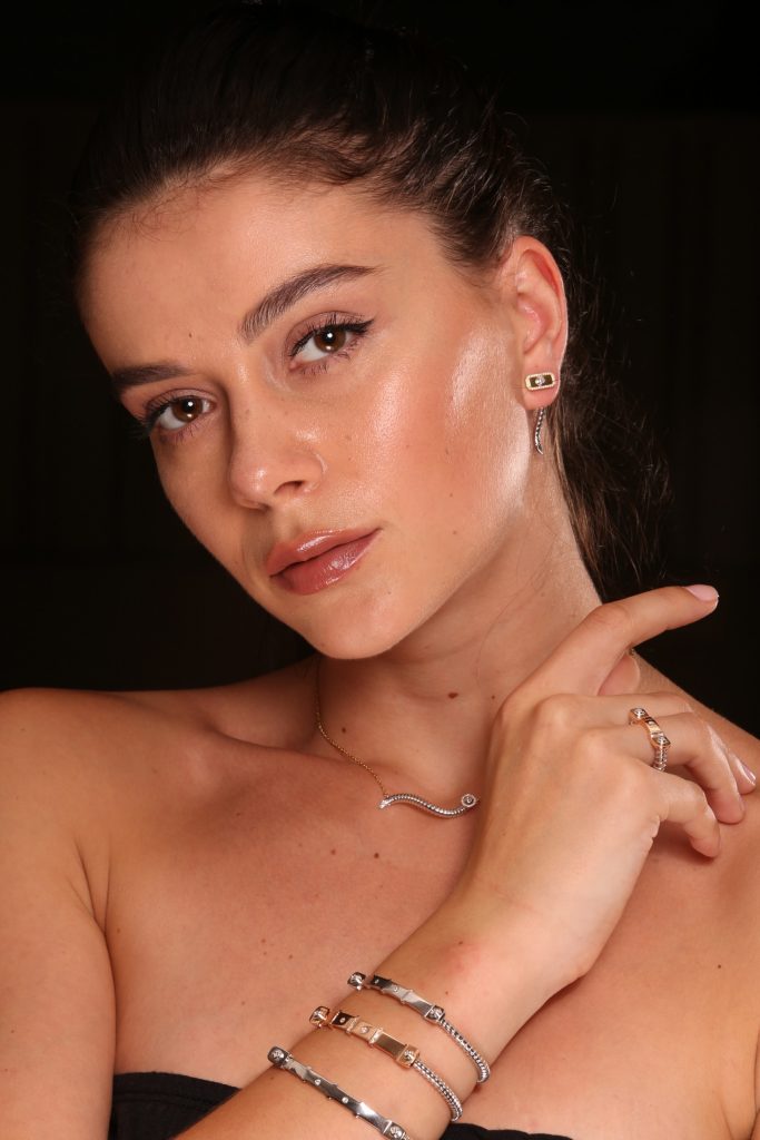 18K Gold Diamond Earrings